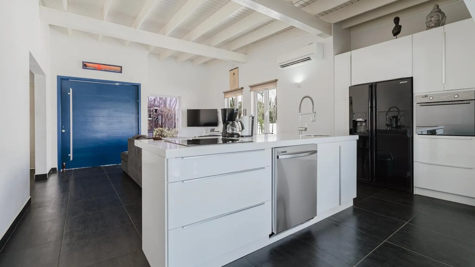 Tropical Family Home With Plunge Pool & Playroom! Santa Cruz 0*,